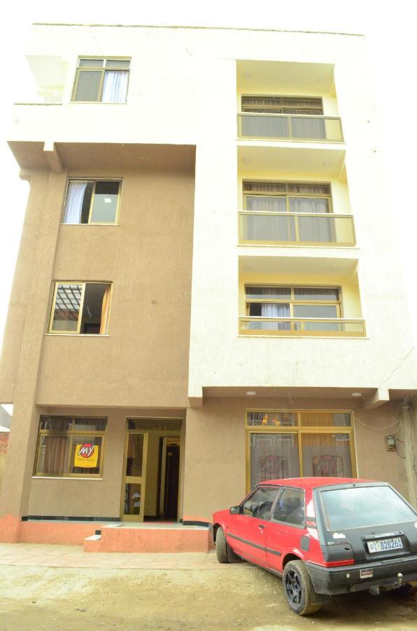 Abyssinia Guest House Addis Abeba Esterno foto