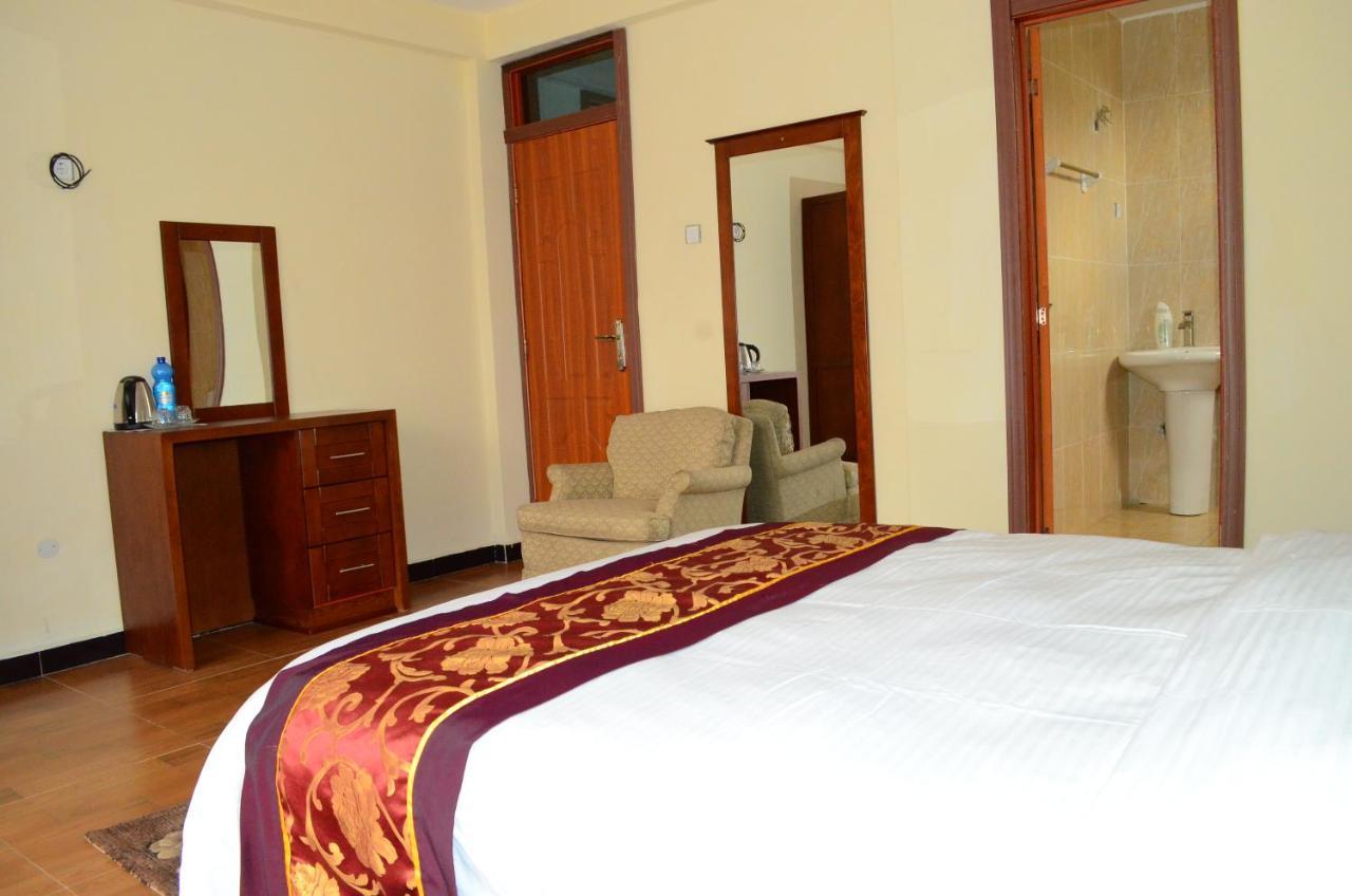 Abyssinia Guest House Addis Abeba Esterno foto