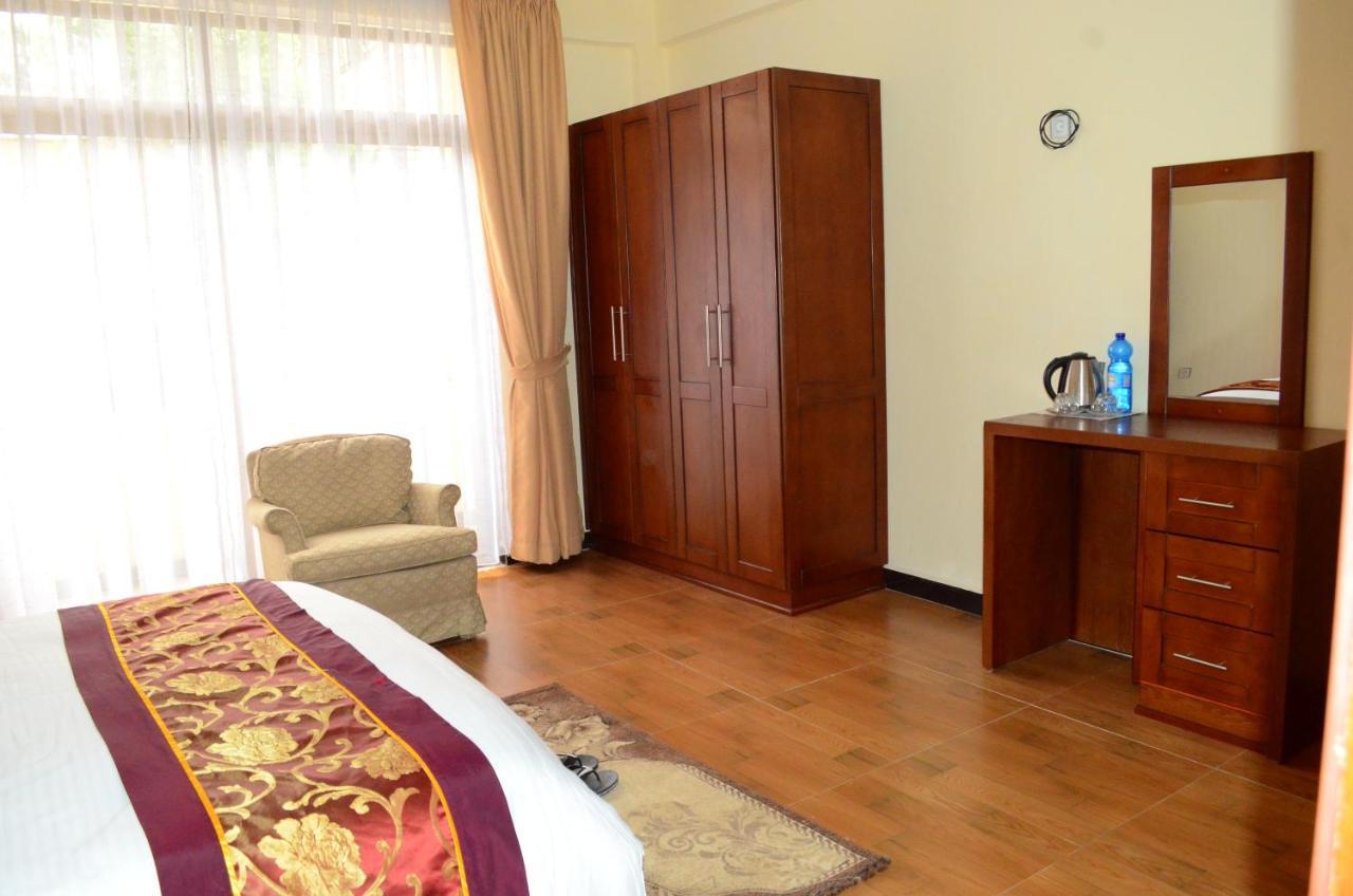 Abyssinia Guest House Addis Abeba Esterno foto